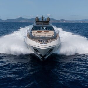 Mangusta 110 &#8220;FANAMAX&#8221; | Yacht de Luxe à Louer