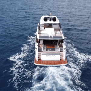 Ferretti 860 &#8220;LADY AGA&#8221; | Yacht de Luxe à Louer