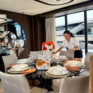 Ferretti 860 &#8220;LADY AGA&#8221; | Yacht de Luxe à Louer