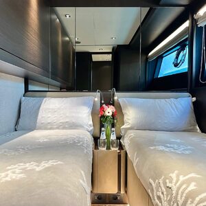 Ferretti 860 &#8220;LADY AGA&#8221; | Yacht de Luxe à Louer