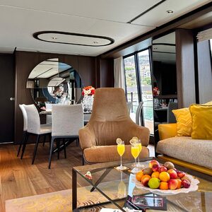 Ferretti 860 &#8220;LADY AGA&#8221; | Yacht de Luxe à Louer