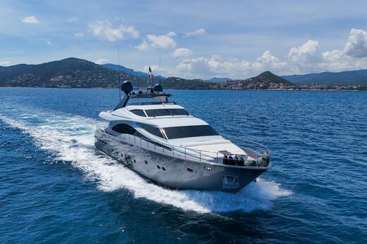 FERRETTI 881 | Yacht de Luxe à Louer