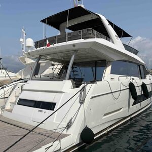 Yacht de luxe PRESTIGE 680 à vendre