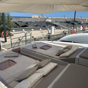 Yacht de luxe LEOPARD 27M à vendre