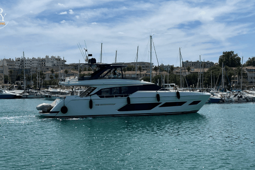 Yacht de luxe FERRETTI 720 à vendre