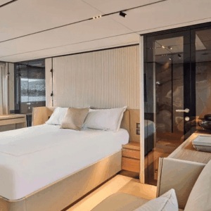 Yacht de luxe FERRETTI 720 à vendre