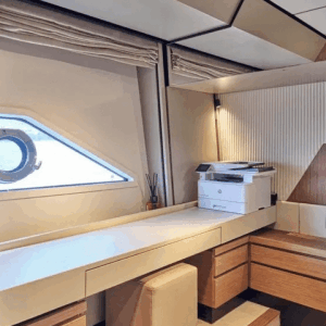 Yacht de luxe FERRETTI 720 à vendre