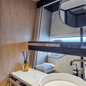 Yacht de luxe FERRETTI 720 à vendre