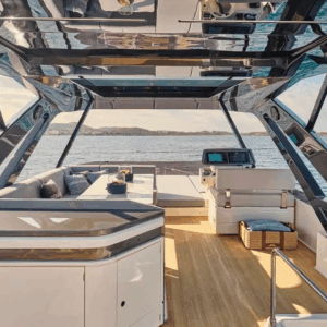 Yacht de luxe FERRETTI 720 à vendre