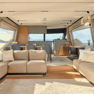 Yacht de luxe FERRETTI 720 à vendre