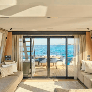 Yacht de luxe FERRETTI 720 à vendre
