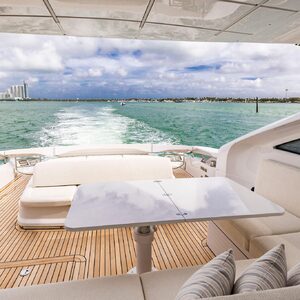 SEA SUITE
