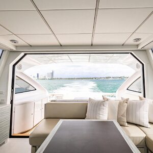 SEA SUITE