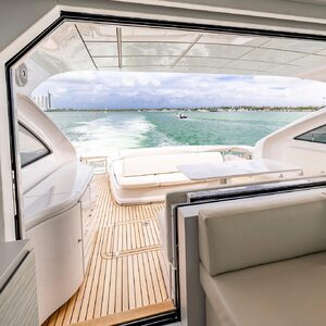 SEA SUITE
